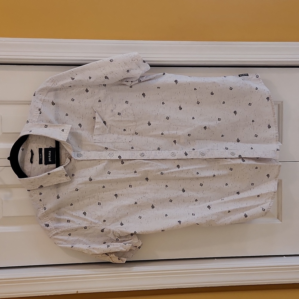 Prana pattern slim fit button down size large